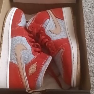 Air Jordan 1 Mid SE (GS)